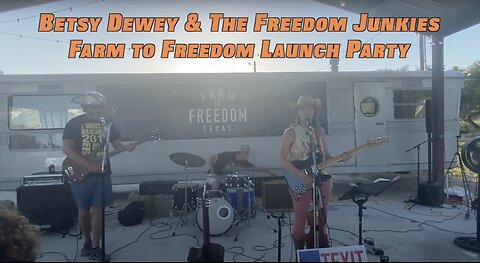 Betsy Dewey & the Freedom Junkies - I will not comply at Ali Zeck's Farm to Freedom Party Aug. 2023