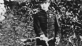 Katori Shrine Nakaganesugi, Matsudo City, Japan With photos from 100 years ago A man standing by his