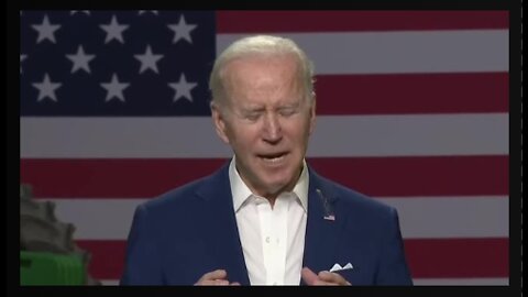 A Bird Just Shit on Biden While He Was Talking About Inflation in Iowa!!