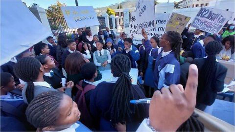(S) Learners Protest Outside Parliament
