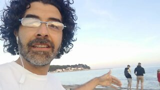 Reflexões covidianas na primeira praia pós-confinamento 2