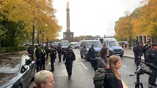 Climate activists have glued their hands to the street in Berlin