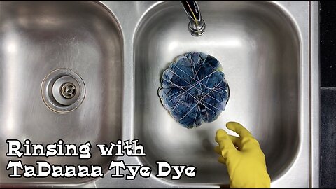 Rinsing Tie Dye with TaDaaaa Tye Dye: Kirkland Tee M Symmetrical Smoosh