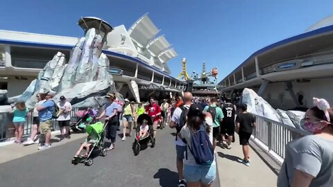 HQ replay - Have we reached the end of Spring Break crowds at Disney Worlds Magic Kingdom?