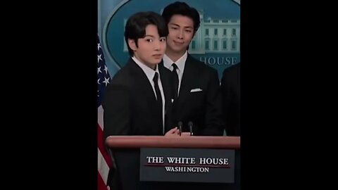 our little kookie looks sooo cute #btswhitehouse