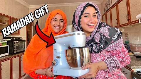 Mummy ko aya Ramadan gift or wo rone lag gai 😭❤️ #alizehjamali