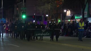 Appleton Christmas parade-goers remain hopeful as city recognizes Waukesha tragedy victims