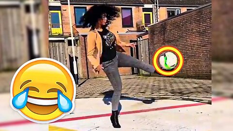 BEST SOCCER FOOTBALL VINES & TIKTOK'S 🤣 FAILS, SKILLS, GOALS