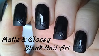 Black glossy & matte nail design