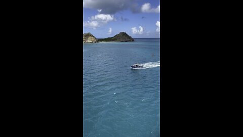 Pilot escort in St. Lucia