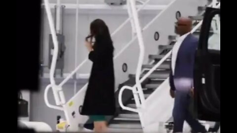 FRIDAY FUNNY - MEGHAN MARKLE "ENVIRONMENTAL ACTIVIST" TAKES ANOTHER PRIVATE JET