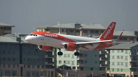 Two Landings at Gibraltar, EZY8901 and BA492, Extreme Gibraltar Airport