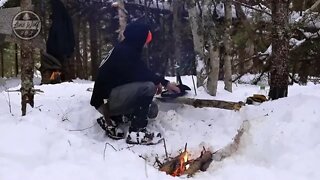 Camp in a hammock in winter 8