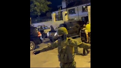 Ecuadorian army breaks into Mexican embassy