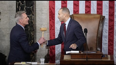 Hakeem Jeffries Defies Kevin McCarthy, Reappoints Schiff and Swalwell to Intel Committee