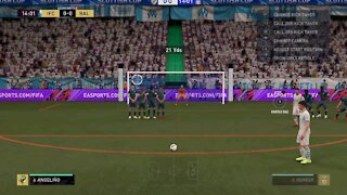 Fifa21 FUT Squad Battles - Angeliño scores a stunner from a free kick outside the box