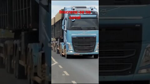 Volvo Robocop passando na sua timeline Setadoido #shorts #volvo #trucklife #shortvideos