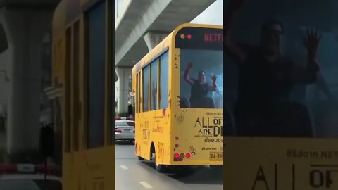 imagina o caos que seria um bus desse da netflix na tua cidade kkkk #shorts