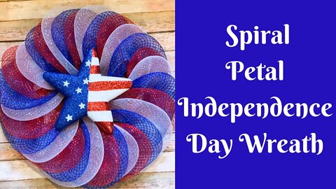 Independence Day Crafts: Spiral Petal Independence Day Wreath