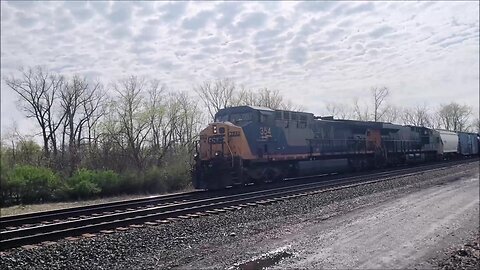 Fast Trash Train East Bound From DeWitt CSX GE AC4400CW 354 Leads