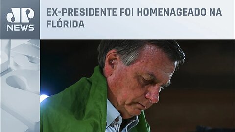 Bolsonaro participa de primeiro evento público nos EUA e diz não saber quando voltará ao Brasil