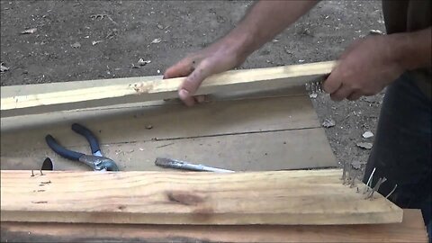 Cleaning And Removing Nails From Pallet Wood Easily For My Tiny Home