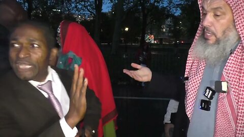 P2 Heated Debate. Christian tells Muslim to REPENT for his sins. Shaykh Hazm v Preacher. #hydepark