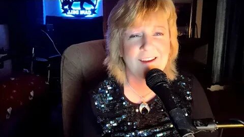My Heart Will Go On- Celine Dion live vocal cover by Cari Dell