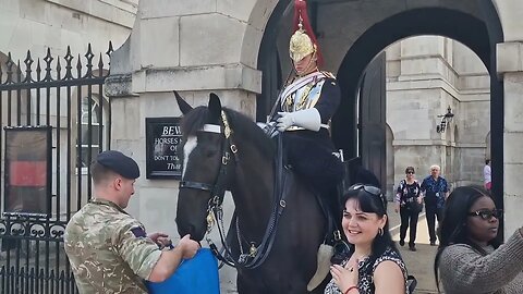 Soldier brings water to the horse #thekingsguard