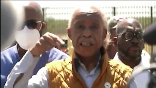 Al Sharpton Heckled At Del Rio Border