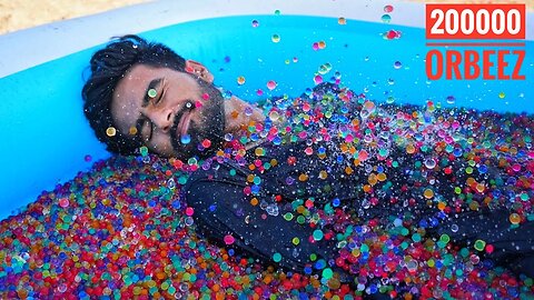 We Put 200000 Orbeez in a Pool - मजा आ गया