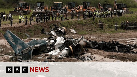 Nepal plane crash leaves at least 18 dead | BBC News