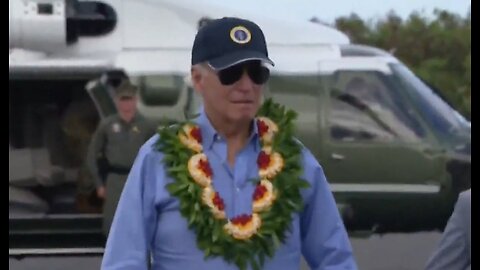 More Photos and Videos From Biden's Maui Trip Raise Serious Health Concerns