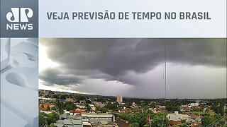 Calor e pancadas de chuva em todo o Brasil