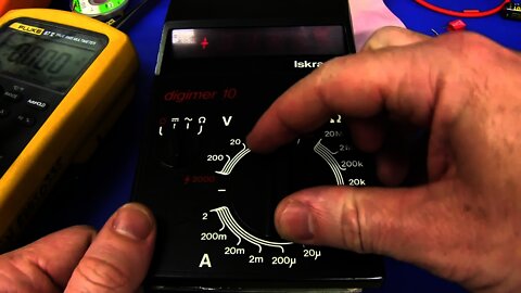 EEVblog #482 - Retro Iskra Multimeter Teardown