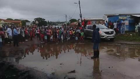 SOUTH AFRICA - KwaZulu-Natal - Nomusa Dube visits a flooded KwaMashu (Videos) (82f)