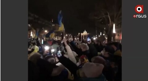 Russia Ukraine War: Ukrainian Students Took to Street and Protest in Peace