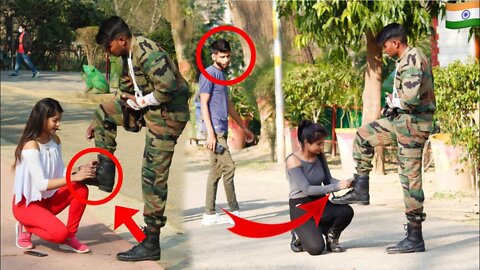 AN INJURED SOLDIER PEOPLE HELP OR NOT _ A SOCIAL EXPERIMENT _ ARMY PRANK IN INDIA Diary of vipin
