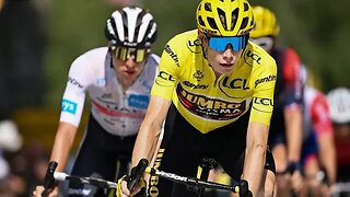 Jonás Vingegaard aprovecha el descuido de Tadej Pogacar / Etapa 14 / Tour de Francia 2023.