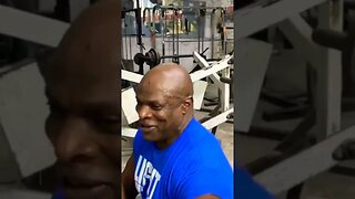 RONNIE COLEMAN AOS 57 ANOS DE IDADE TREINANDO E MOSTRANDO SEU SHAPE ATUAL