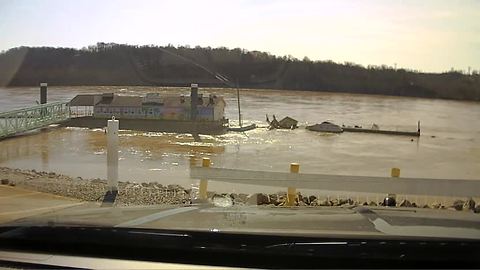 Lawrenceburg, Indiana tiki bar sinks into the Ohio River