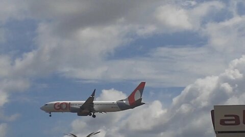 Boeing 737 MAX 8 PS-GPA na aproximação final antes de pousar em Manaus vindo de Belém do Pará