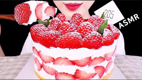 ASMR STRAWBERRY WHIPPED CREAM CAKE 키친205 생크림 딸기밭 케이크 EATING SOUNDS MUKBANG 디저트먹방