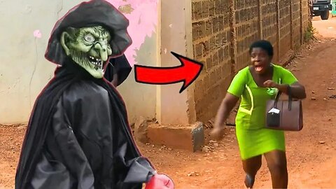 😂BEST ULTIMATE.!!! Bushman SCARE Prank!! Scary Prank!! Statue Prank!! 🤣🤣