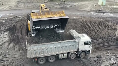 Huge Caterpillar 992G Wheel Loader Loading Coal On Trucks - Sotiriadis/Labrianidis Mining Works-6