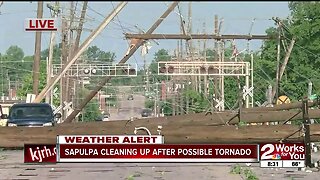 Neighbors helping clean up after Sapulpa storms