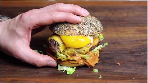 Juicy Japanese egg burger recipe