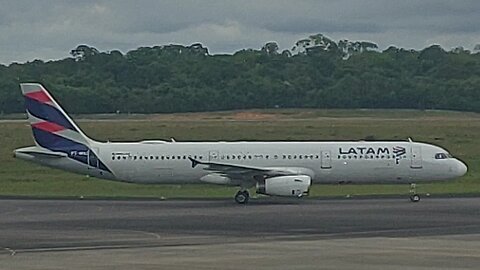 Airbus A321 PT-MXI pousa em Manaus vindo de Guarulhos