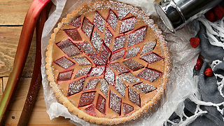 Delicious strawberry rhubarb tart recipe