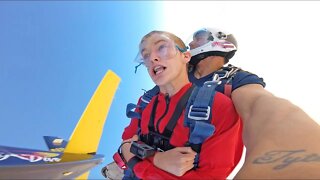 TRIPLE FLIPS OUT OF AN AIRPLANE!!